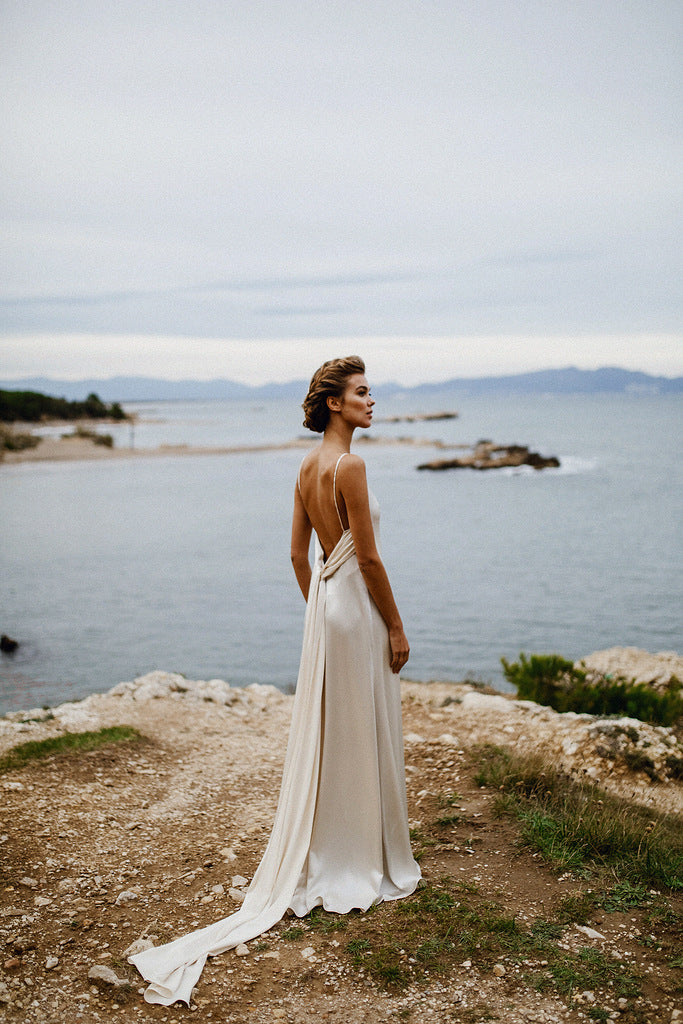 KIARA BRAUTKLEID