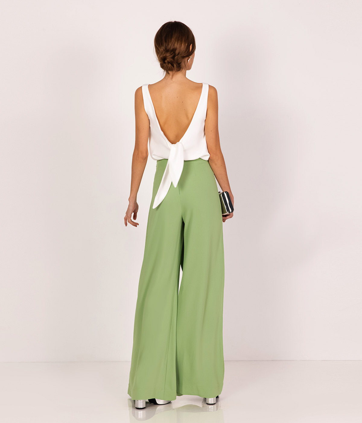 Lange Hose mit doppelter Krawatte aus Crêpe