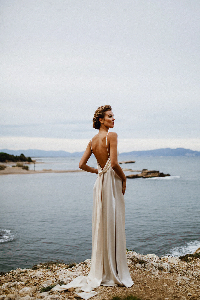 KIARA BRAUTKLEID