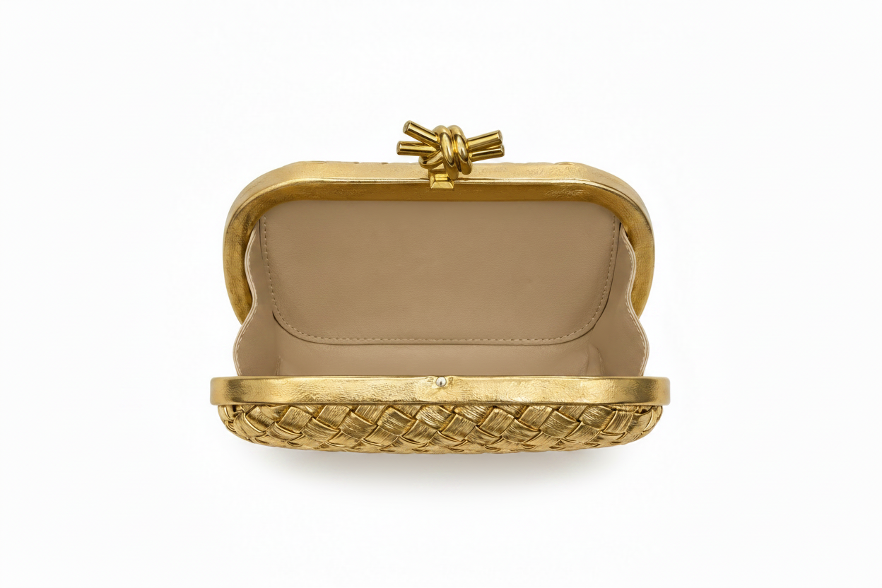 GEFLOCHTENES CLUTCH